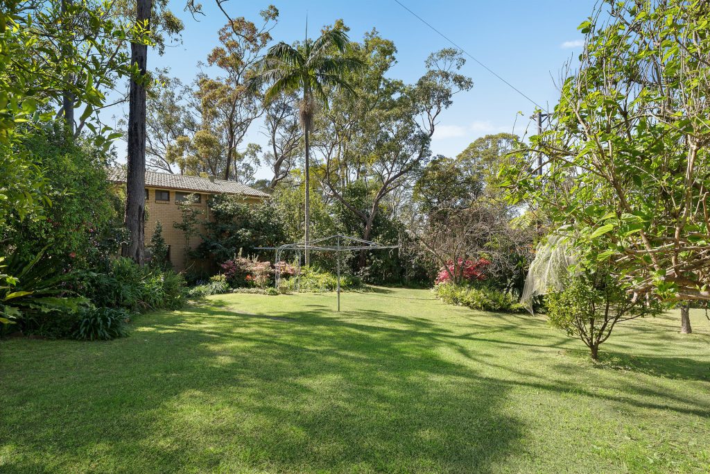 78 Russell Avenue, Valley Heights NSW 2777 — photo 13