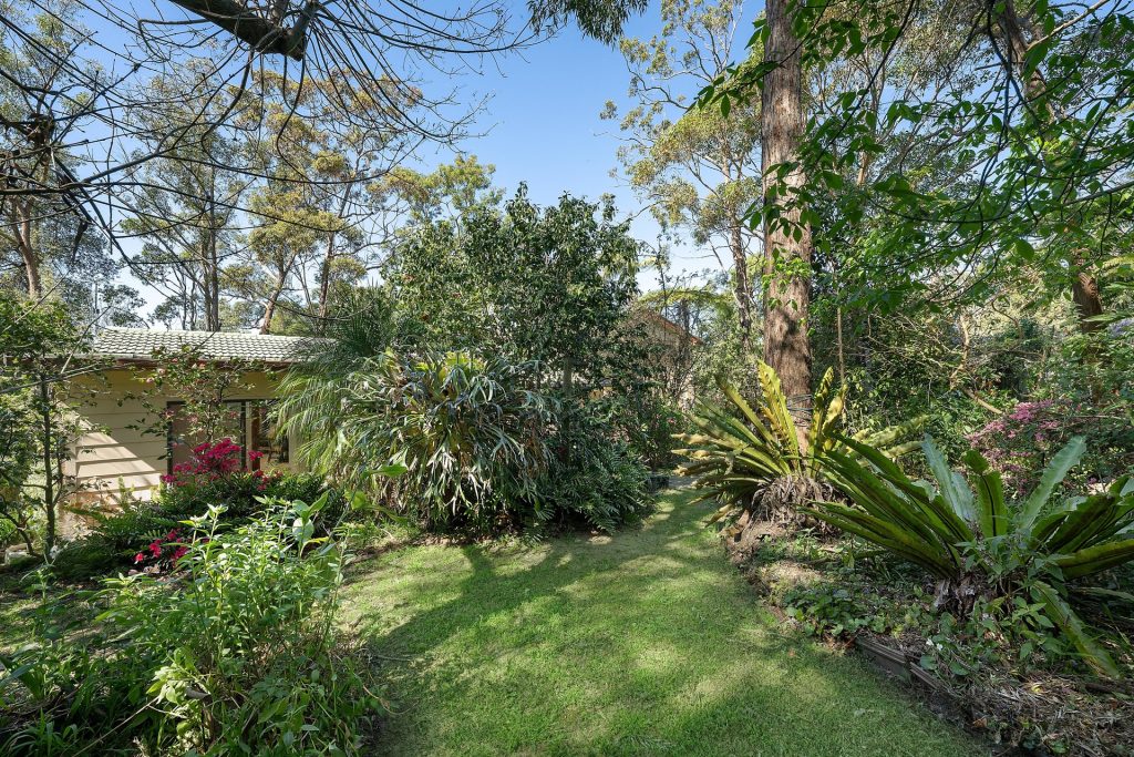 78 Russell Avenue, Valley Heights NSW 2777 — photo 15