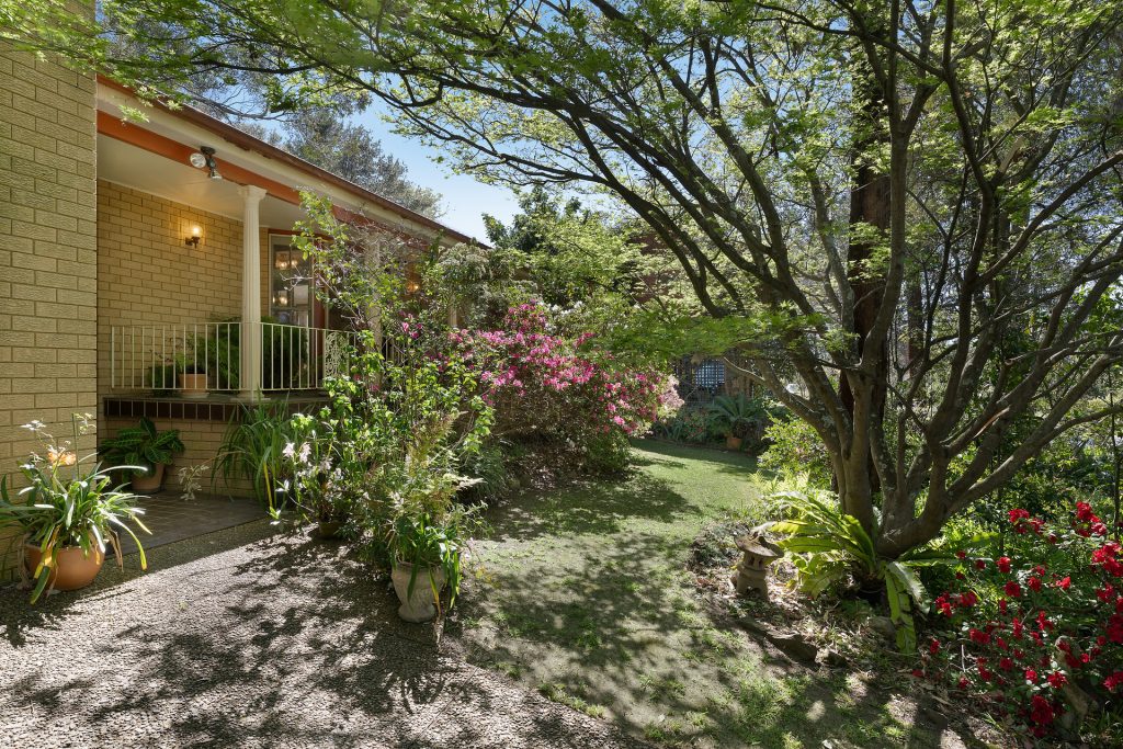 78 Russell Avenue, Valley Heights NSW 2777 — photo 16