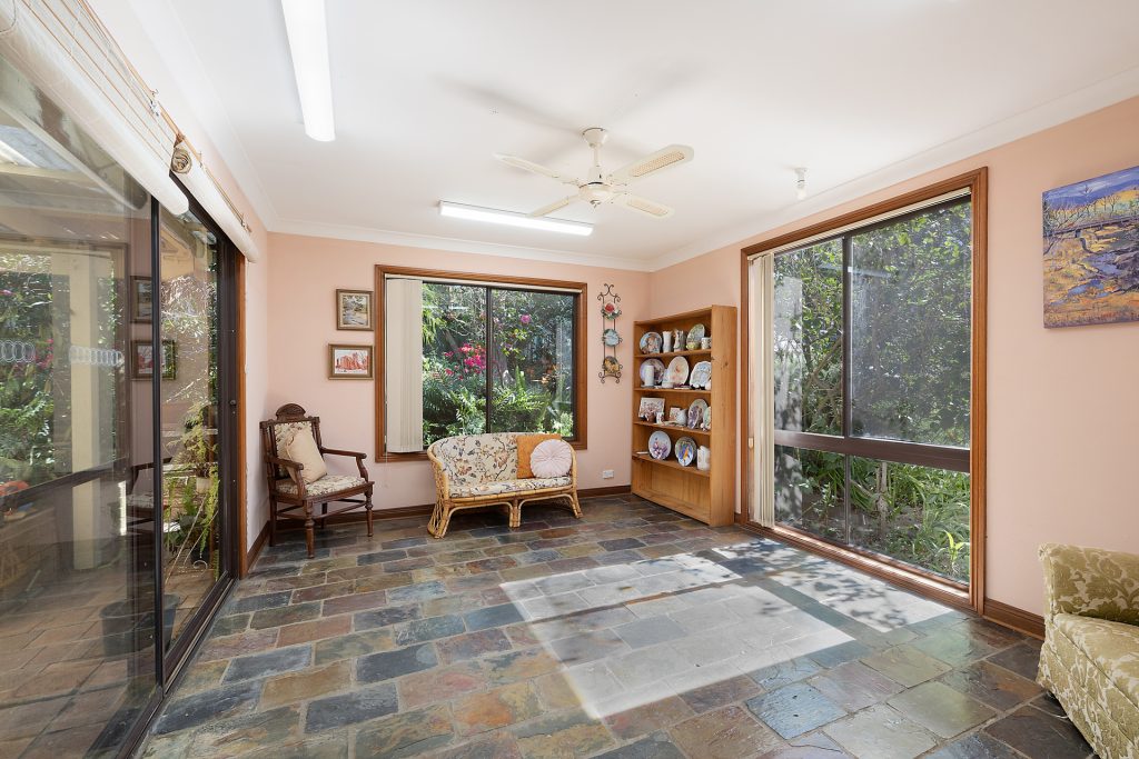78 Russell Avenue, Valley Heights NSW 2777 — photo 6
