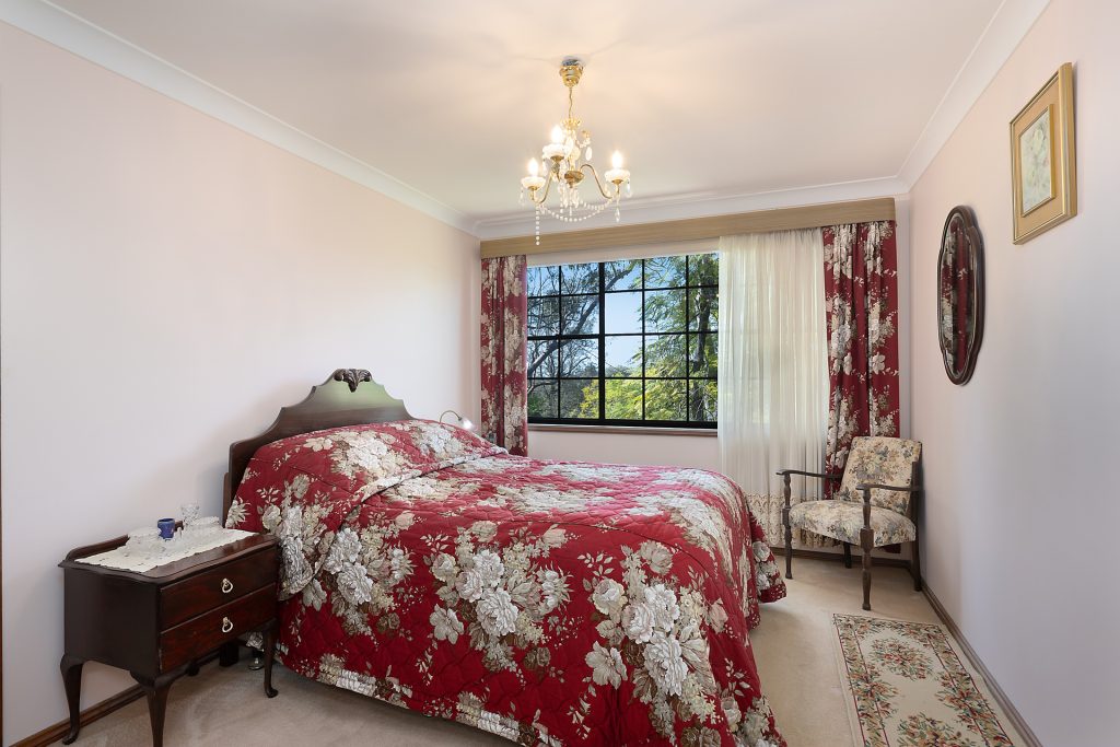 78 Russell Avenue, Valley Heights NSW 2777 — photo 8