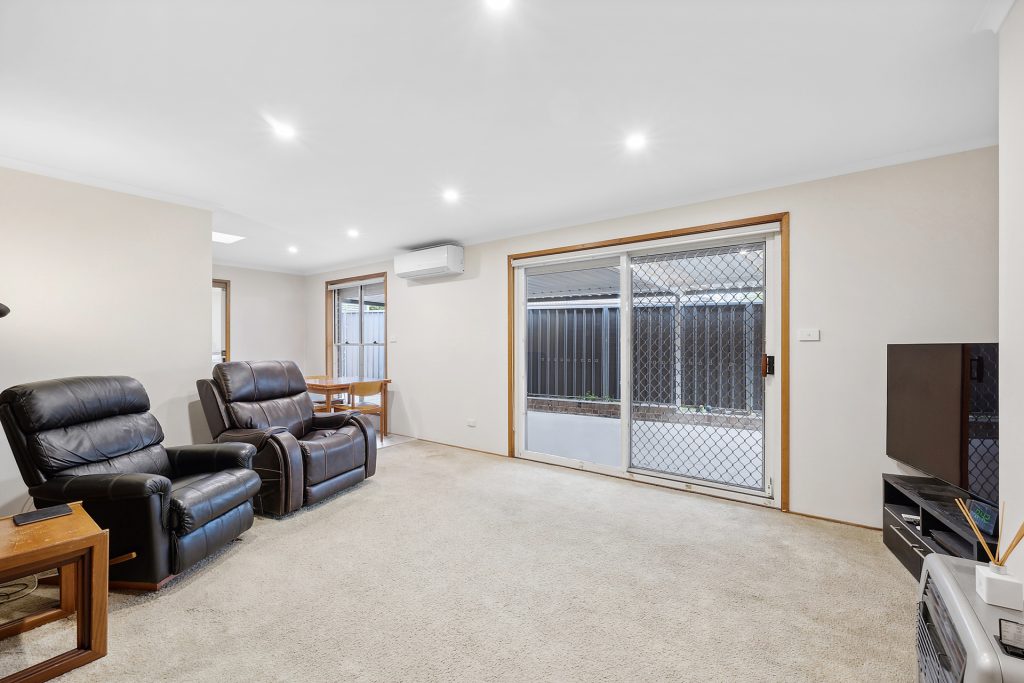 11 Kyre Crescent, Emu Plains NSW 2750 — photo 3