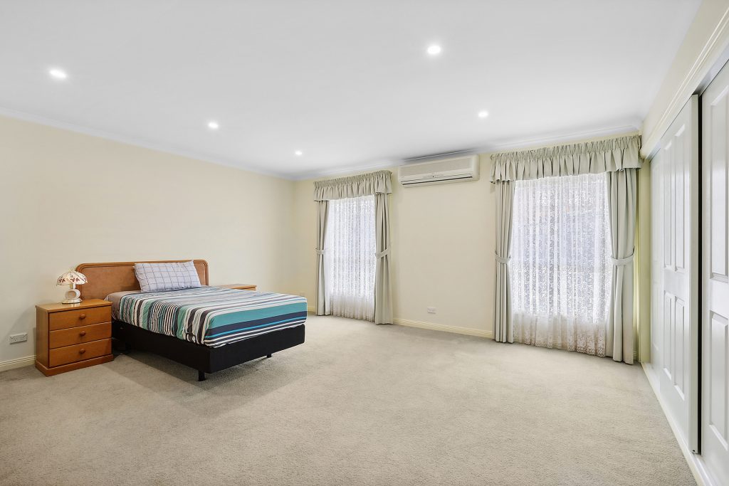 11 Kyre Crescent, Emu Plains NSW 2750 — photo 4