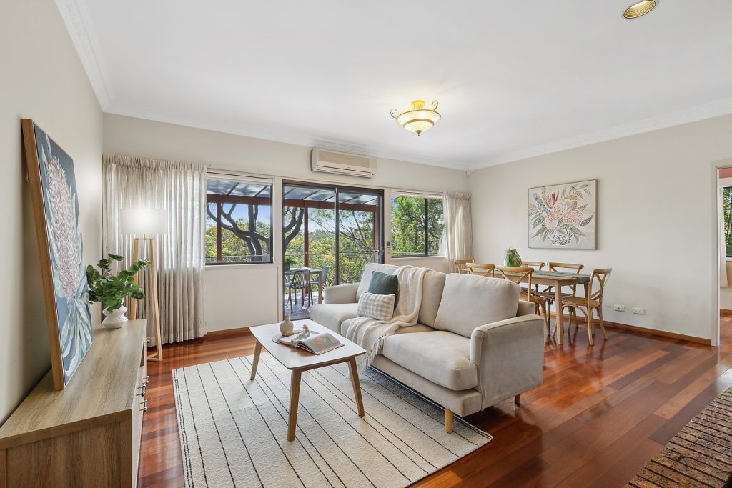 103 St Georges Crescent, Faulconbridge NSW 2776 — photo 2