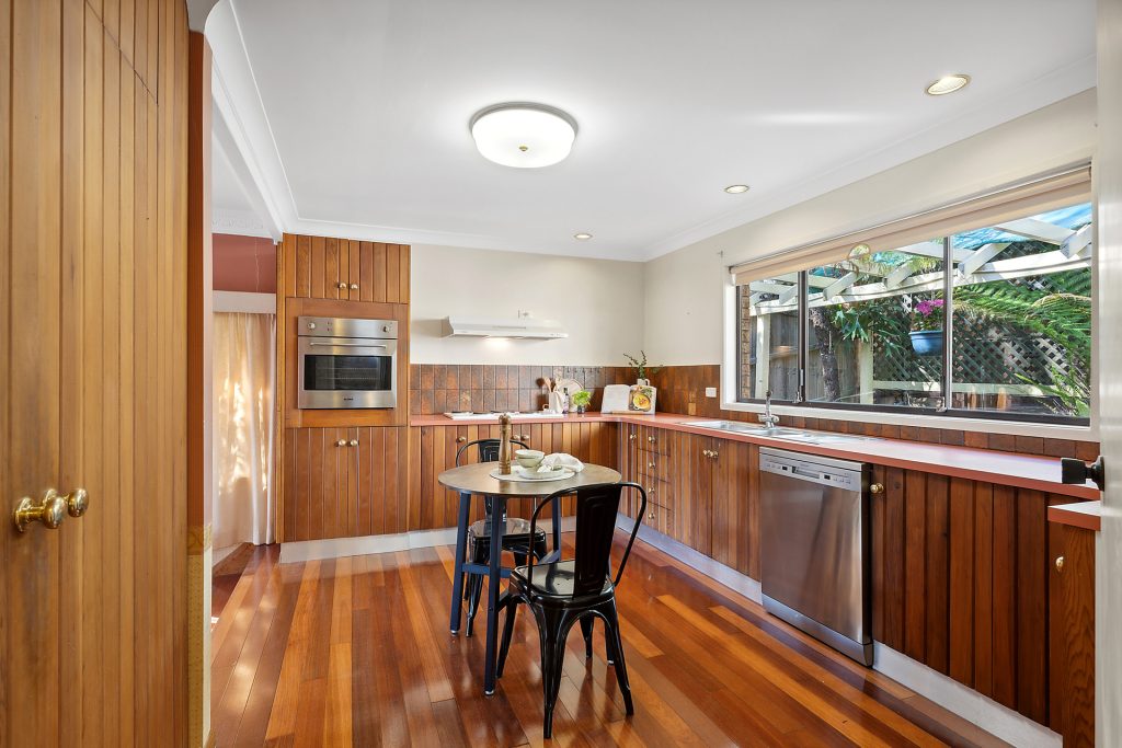 103 St Georges Crescent, Faulconbridge NSW 2776 — photo 4