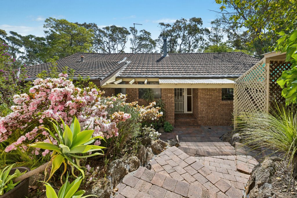 103 St Georges Crescent, Faulconbridge NSW 2776 — photo 9