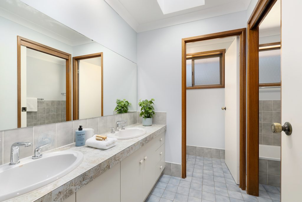 32 The Chase, Valley Heights NSW 2777 — photo 6