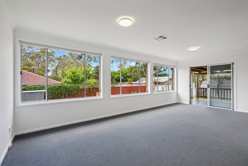 4 Anne Crescent, Blaxland NSW 2774 — photo 4