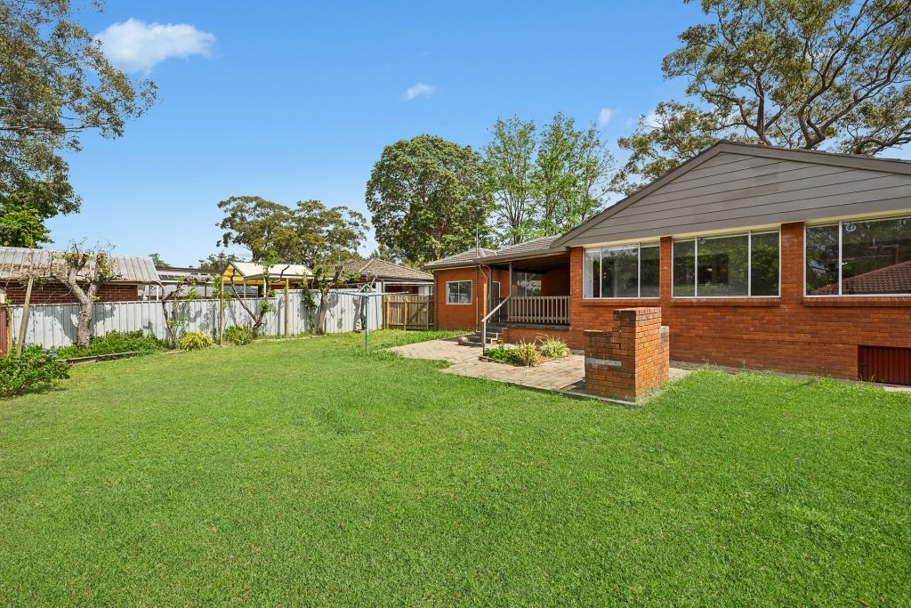 4 Anne Crescent, Blaxland NSW 2774 — photo 9