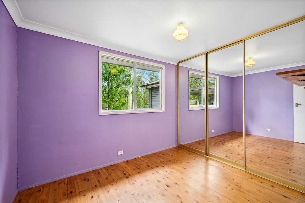 27 Springfield Crescent, Springwood NSW 2777 — photo 6