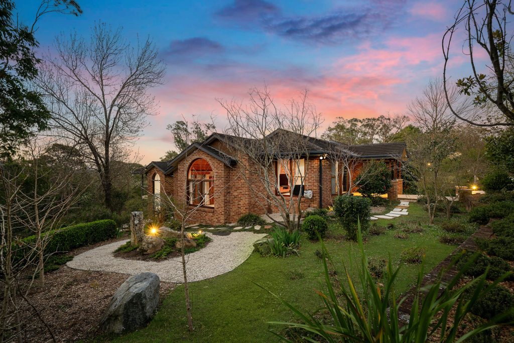 Sold - 7 Bill Barnacle Avenue - New Property in Faulconbridge - Real Estate by Stewart Lamont