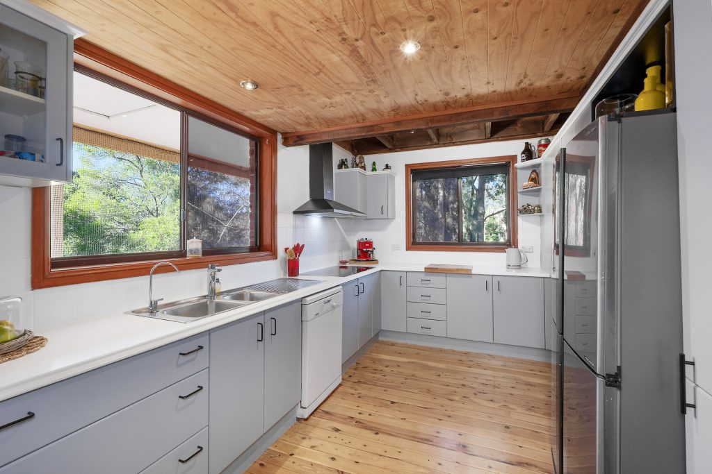 21 Semana Place, Winmalee NSW 2777 — photo 3