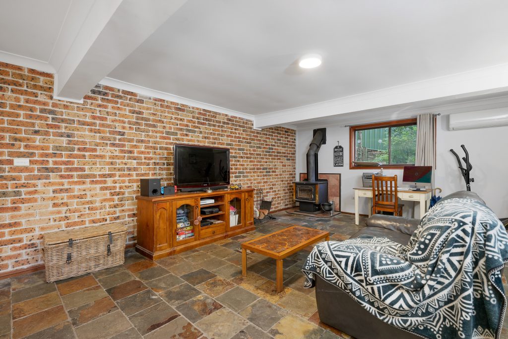 21 Semana Place, Winmalee NSW 2777 — photo 5