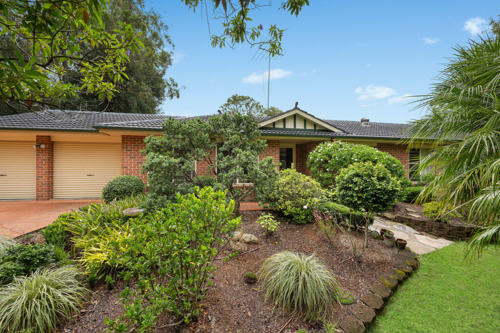 Sold - 2 Chaucer Place - New Property in Winmalee - Real Estate by Stewart Lamont