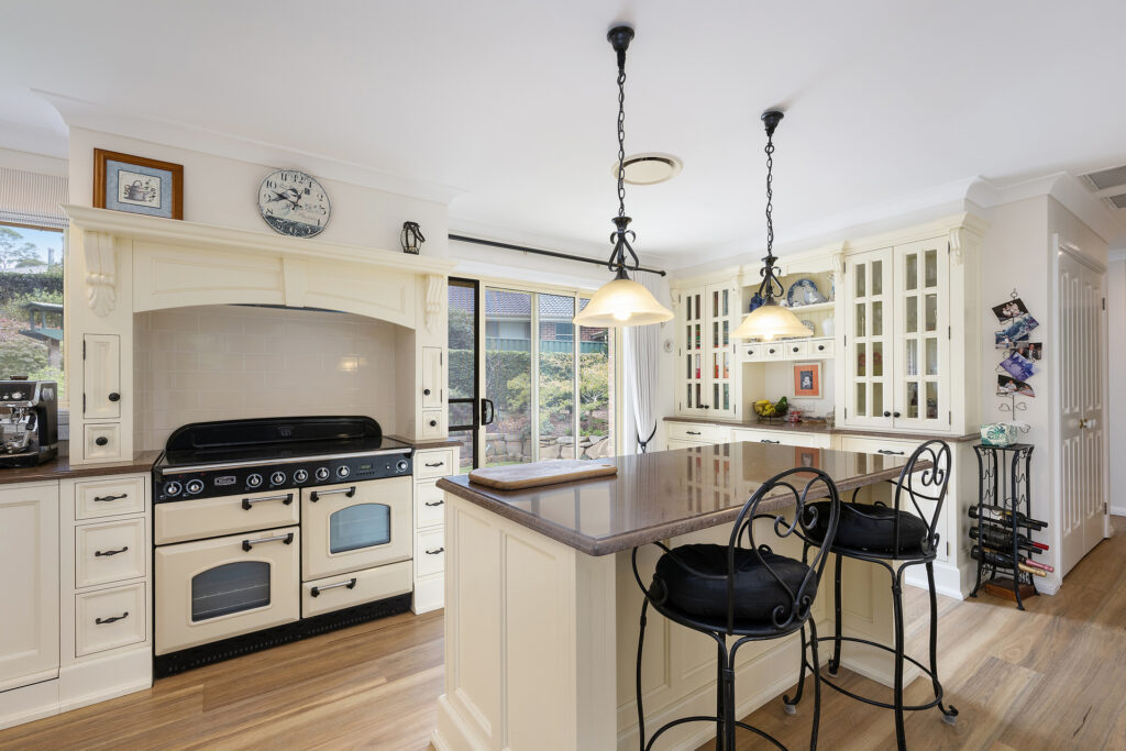 Sold - 2 Chaucer Place - New Property in Winmalee - Real Estate by Stewart Lamont