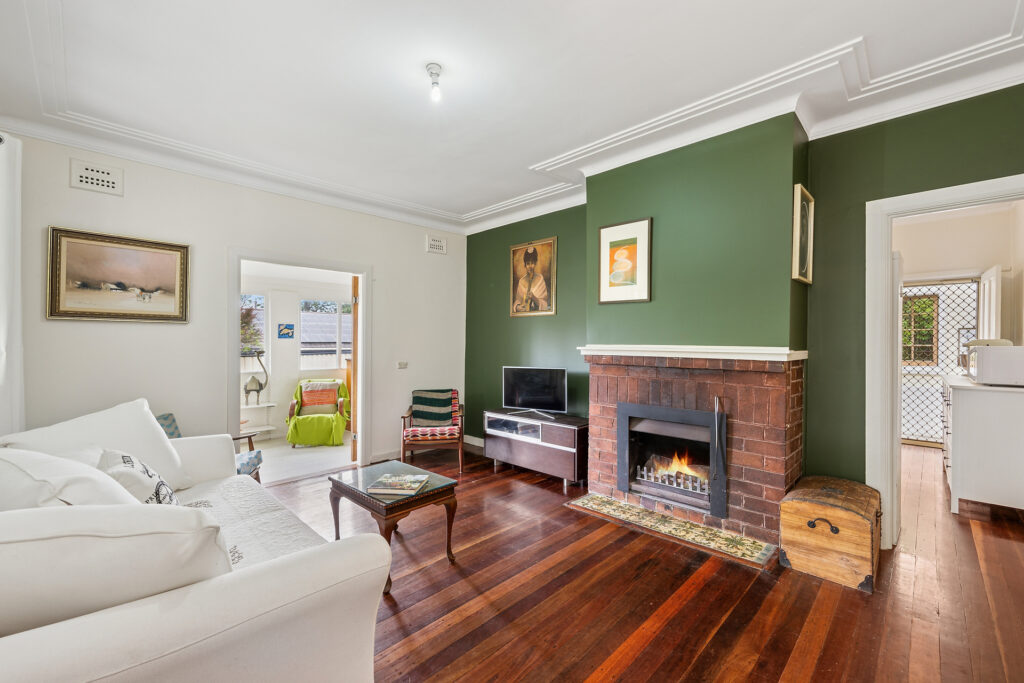 Sold - 203 Great Western Highway - New Property in Warrimoo - Real Estate by Stewart Lamont