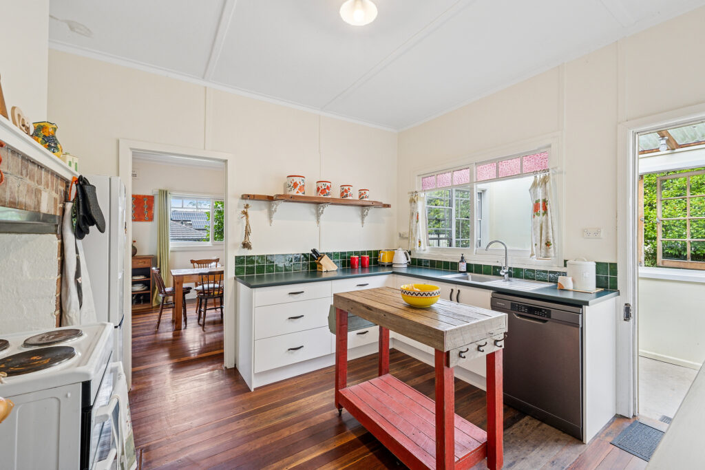 Sold - 203 Great Western Highway - New Property in Warrimoo - Real Estate by Stewart Lamont