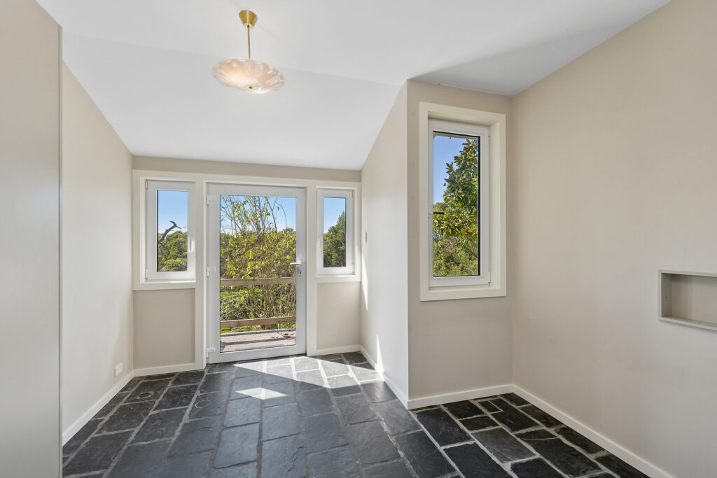 Sold - 107 Clear View Parade - New Property in Hazelbrook - Real Estate by Stewart Lamont