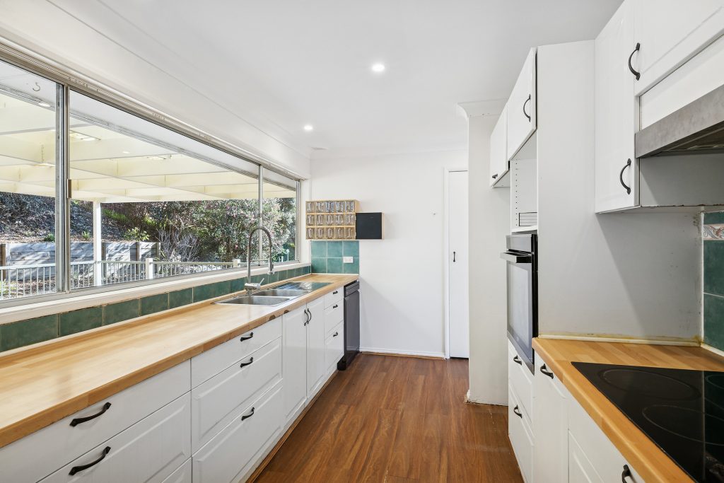 Sold - 20 Scenic Crescent - New Property in Mount Riverview - Real Estate by Stewart Lamont