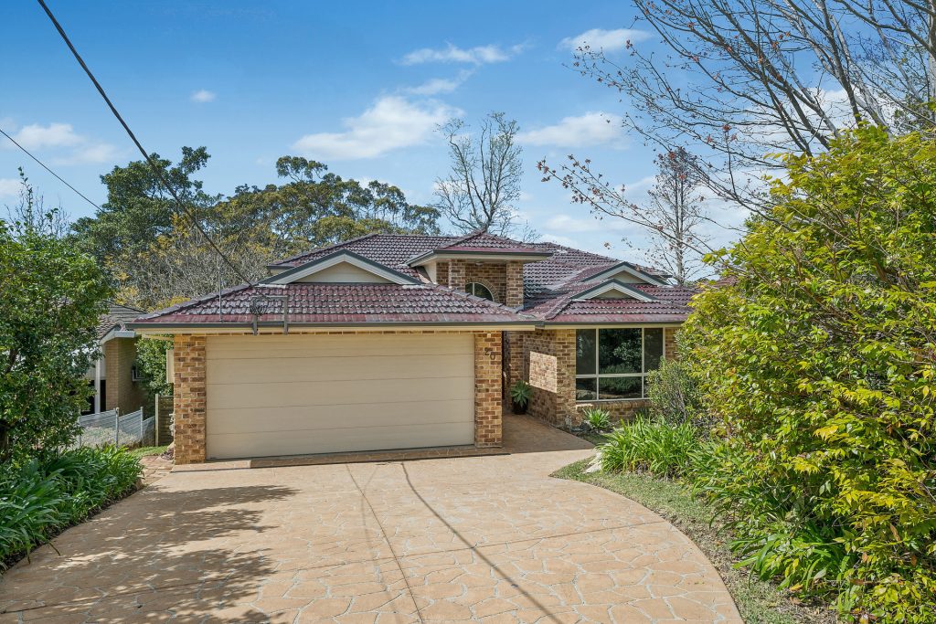 Sold - 20 Bee Farm Road - New Property in Springwood - Real Estate by Stewart Lamont