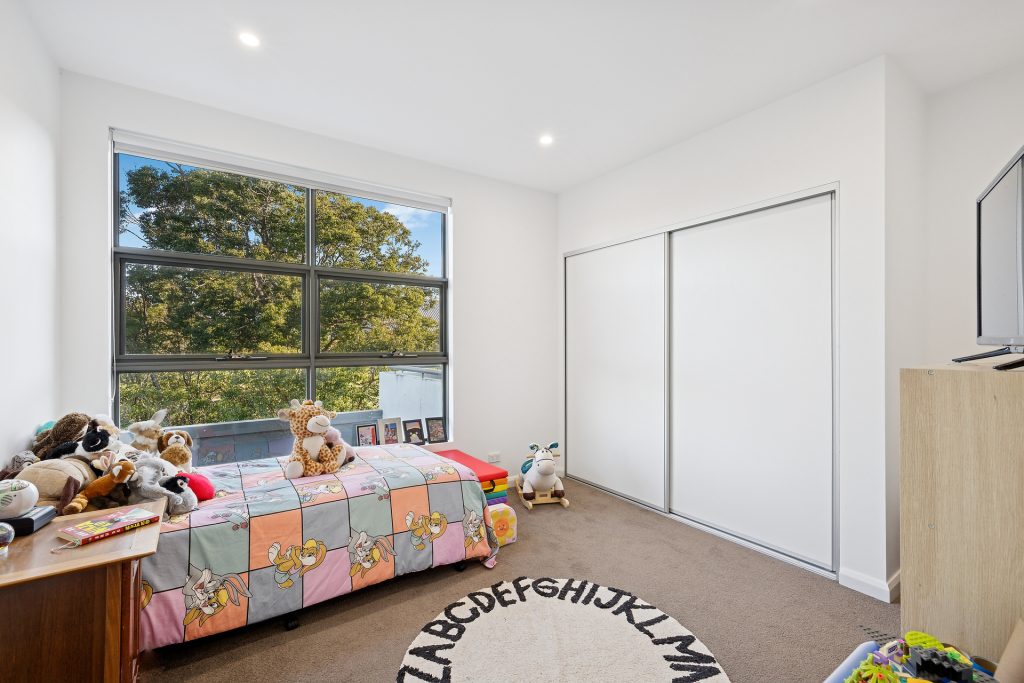 Sold - 103/4 Springwood Lane - New Property in Springwood - Real Estate by Brad Cole