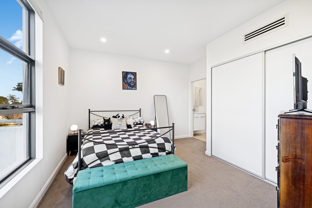 Sold - 103/4 Springwood Lane - New Property in Springwood - Real Estate by Brad Cole