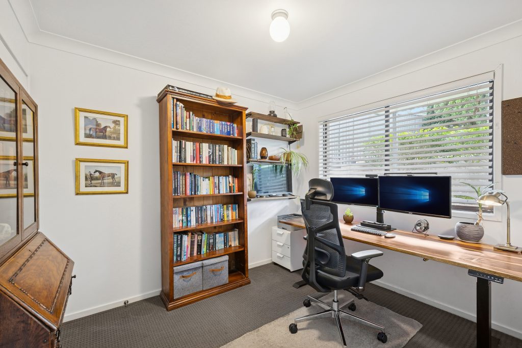 Sold - 6 Jura Crescent - New Property in Winmalee - Real Estate by Isla Czarnota