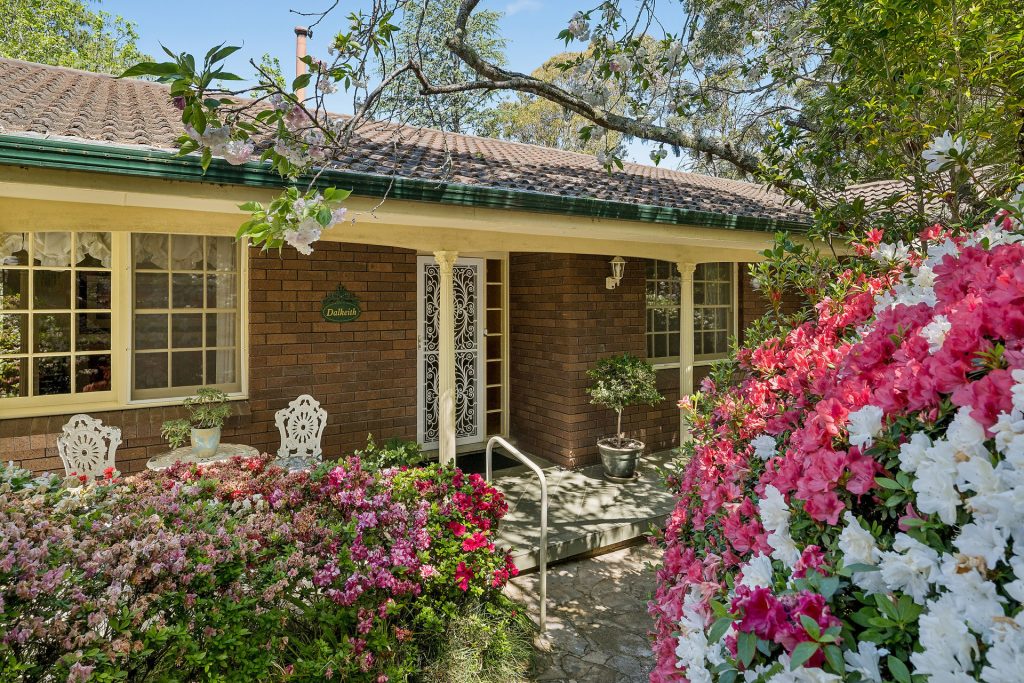 Sold - 33 Anne Crescent - New Property in Blaxland - Real Estate by Stewart Lamont