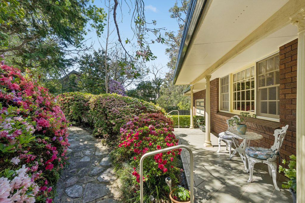 Sold - 33 Anne Crescent - New Property in Blaxland - Real Estate by Stewart Lamont