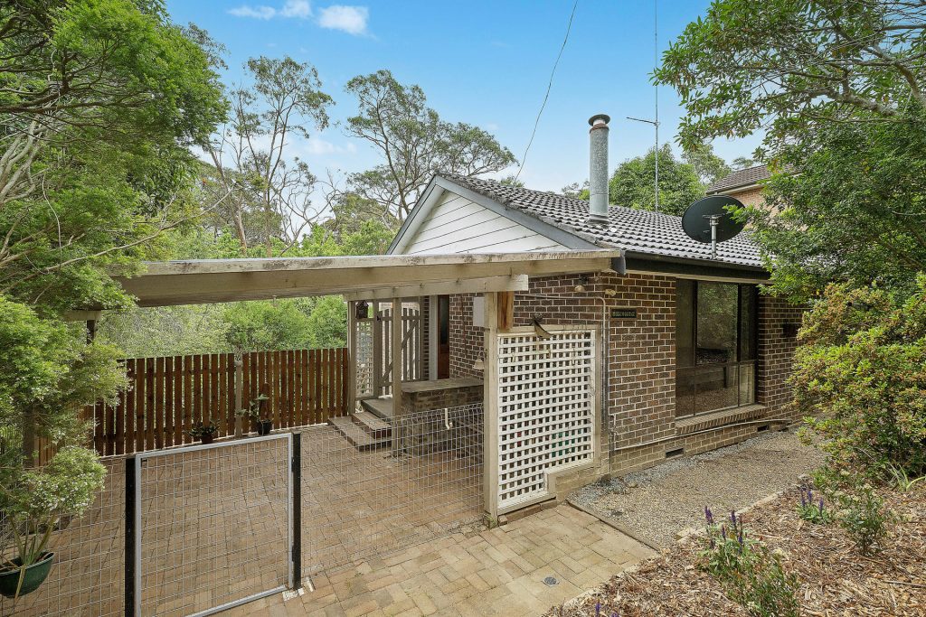 Sold - 36 Bunnal Avenue - New Property in Winmalee - Real Estate by Stewart Lamont