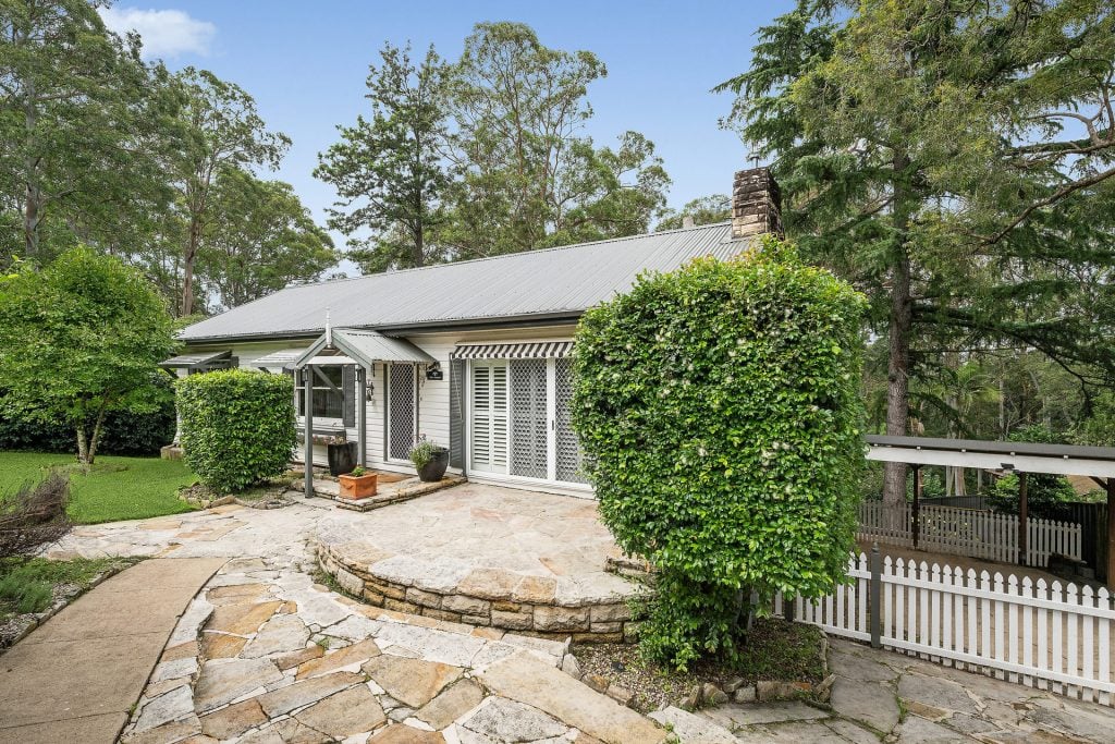 7 Hawkesbury Road, Springwood