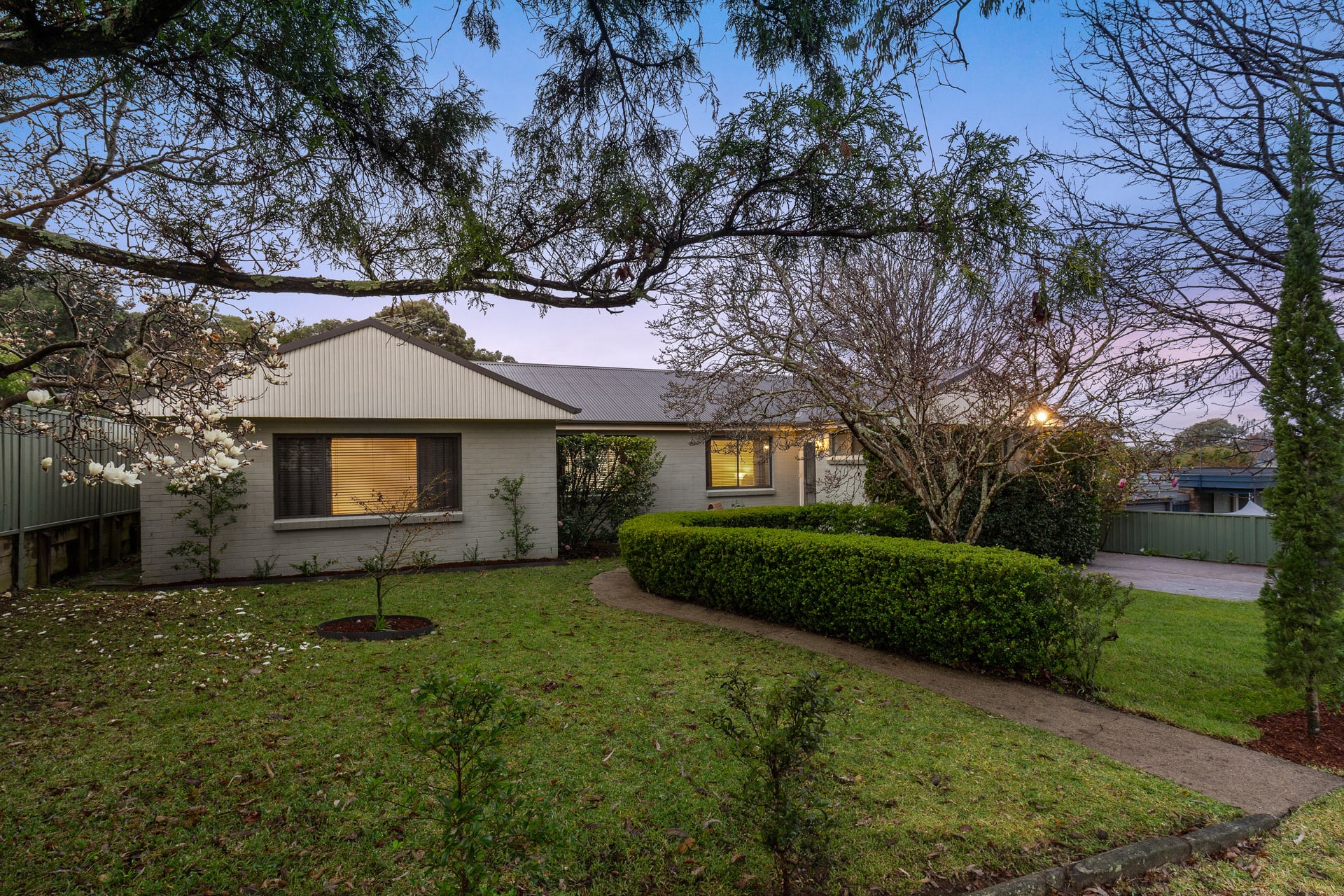 For Sale - 8 Heather Road - New Property in Winmalee - Real Estate by Isla Czarnota