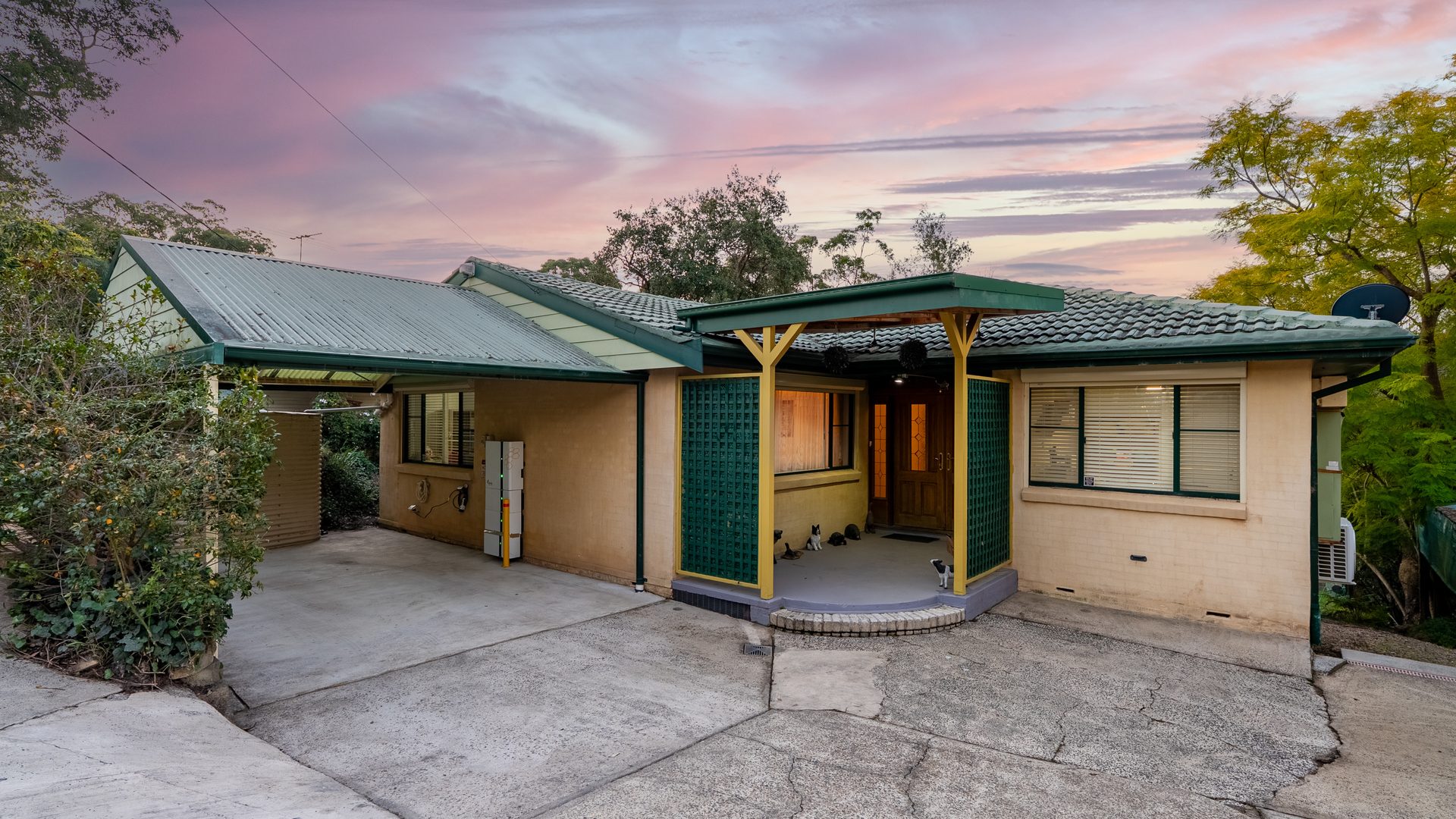 For Sale - 72 Singles Ridge Road - New Property in Winmalee - Real Estate by Isla Czarnota