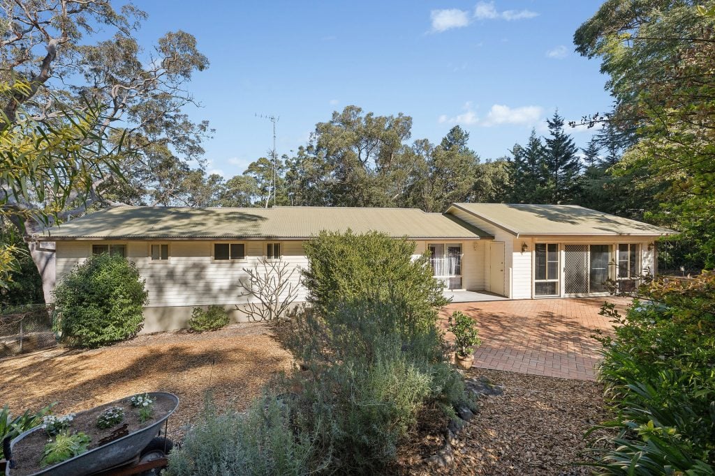 For Sale - 11 Waratah Road - New Property in Warrimoo - Real Estate by Stewart Lamont