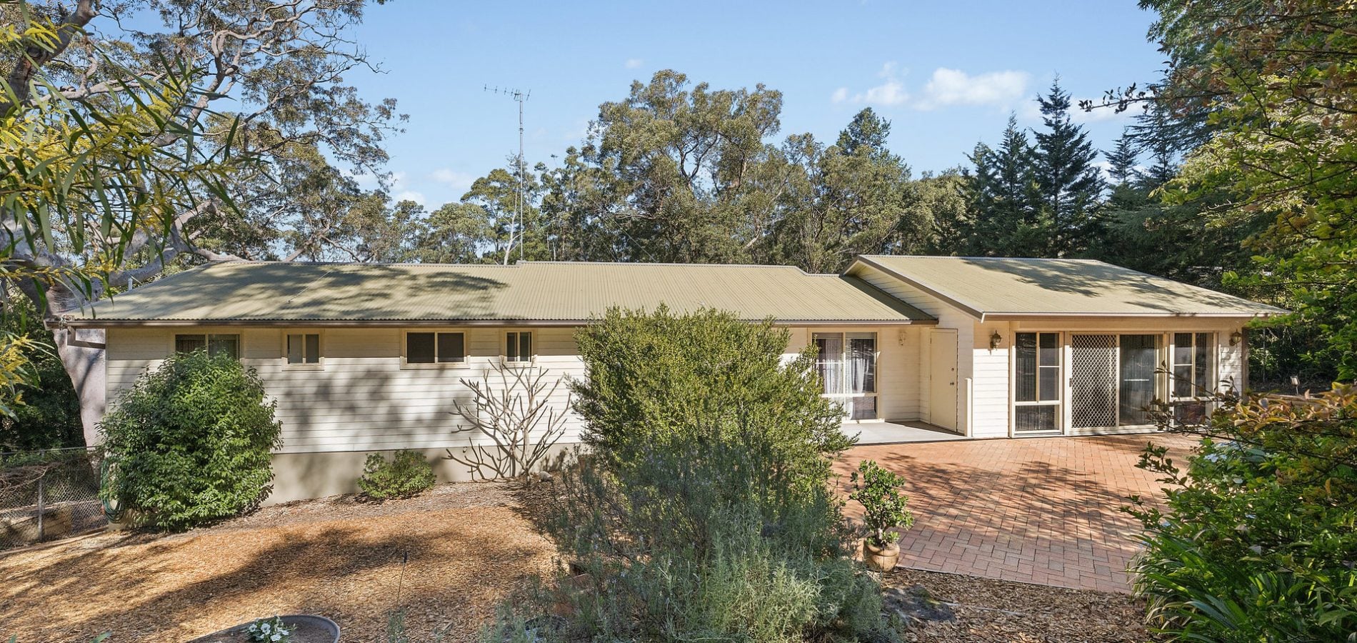 For Sale - 11 Waratah Road - New Property in Warrimoo - Real Estate by Stewart Lamont