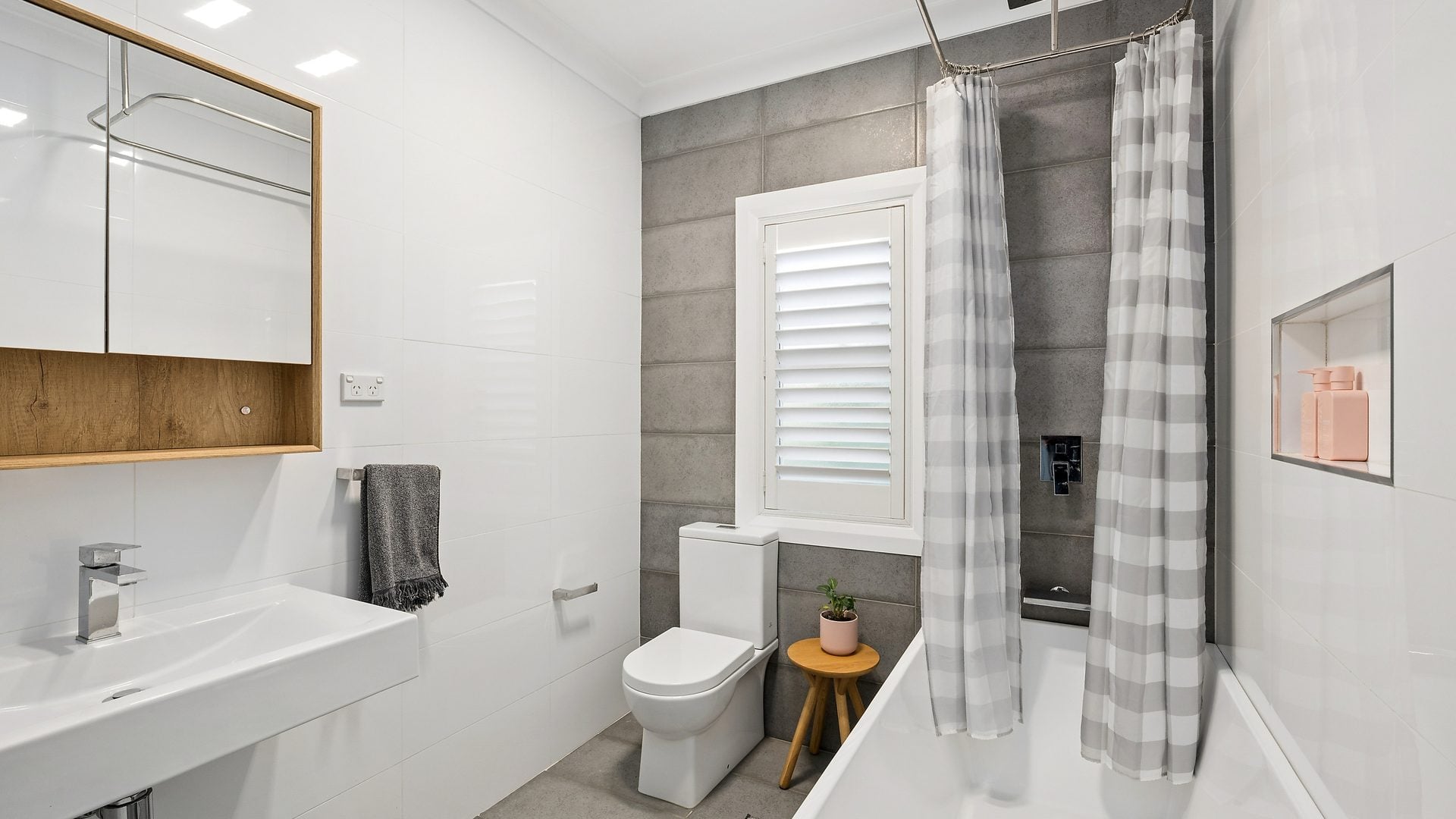 For Sale - 97A Rickard Road - New Property in Warrimoo - Real Estate by Stewart Lamont