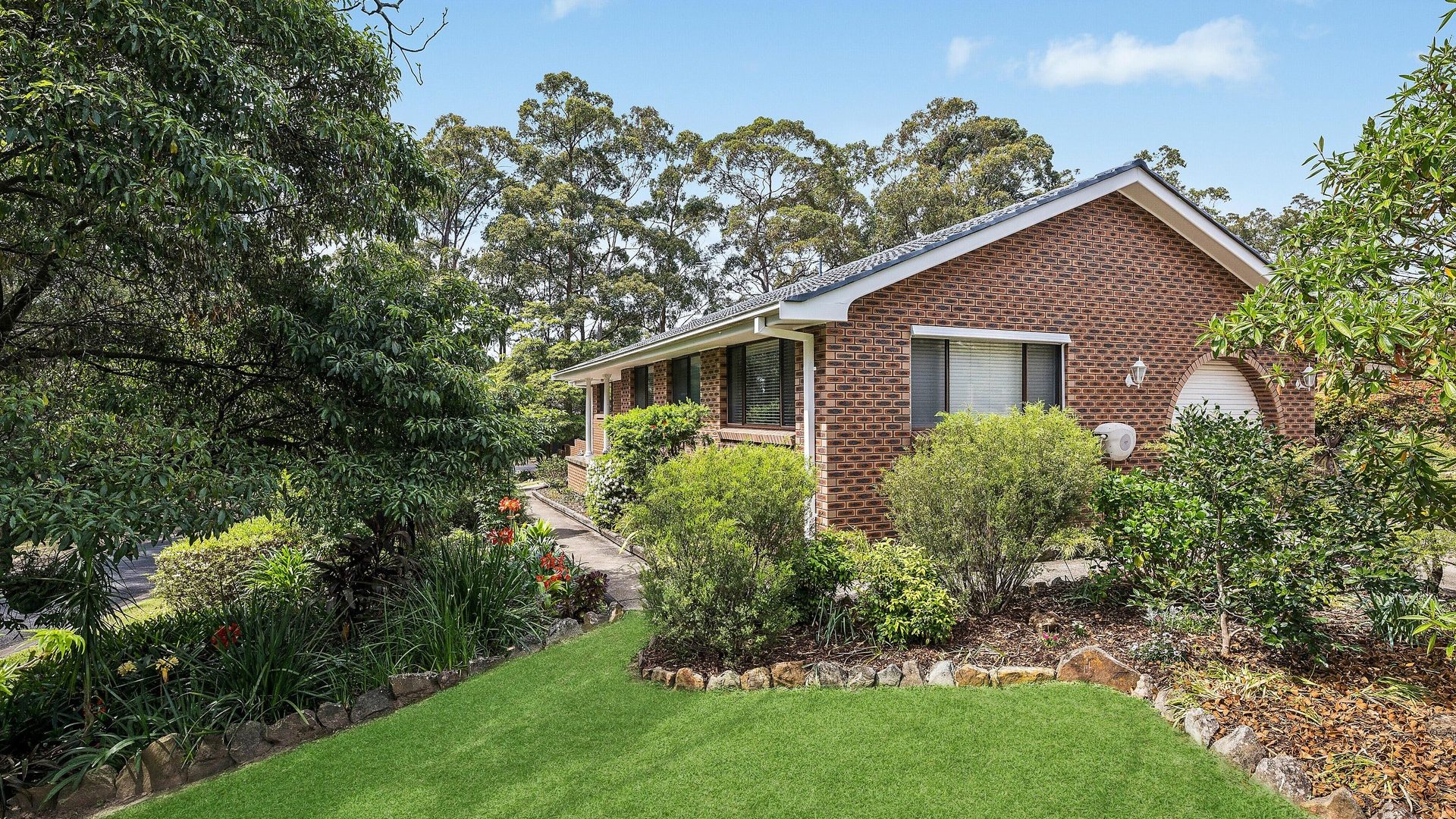 For Sale - 2 Barina Place - New Property in Blaxland - Real Estate by Stewart Lamont