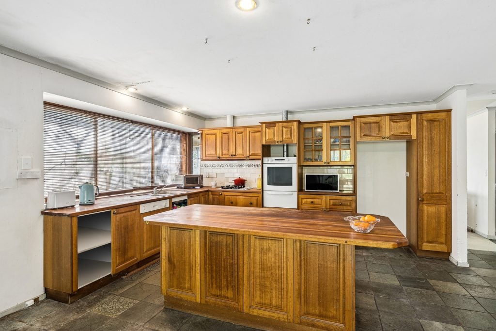 For Sale - 48 Muru Avenue - New Property in Winmalee - Real Estate by Stewart Lamont