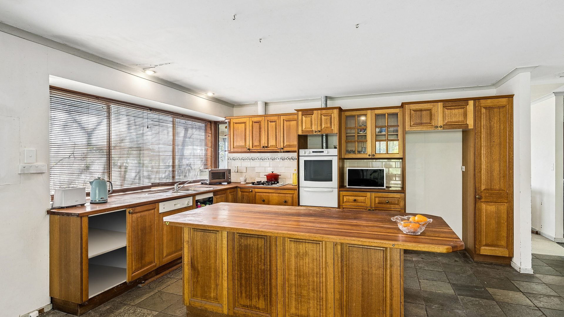 For Sale - 48 Muru Avenue - New Property in Winmalee - Real Estate by Stewart Lamont