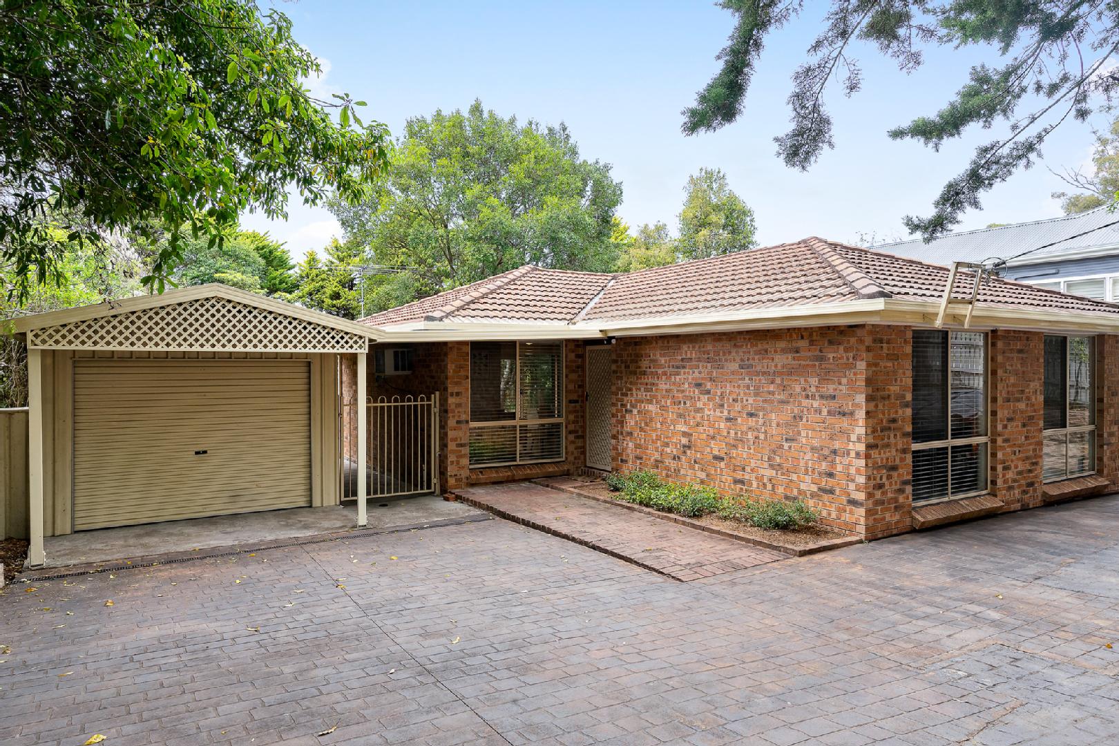121 Hawkesbury Road