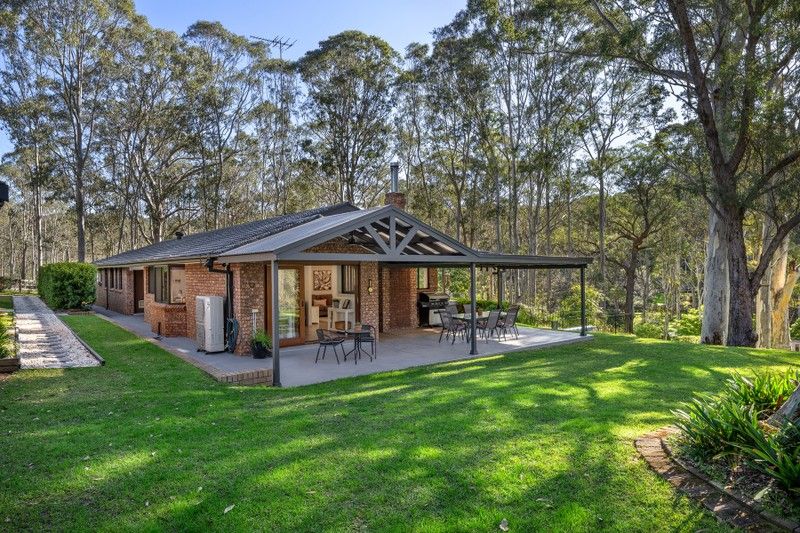 2 Ridgeway Crescent