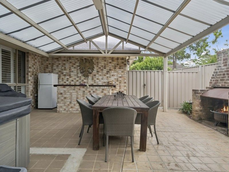 33 Yellow Rock Road