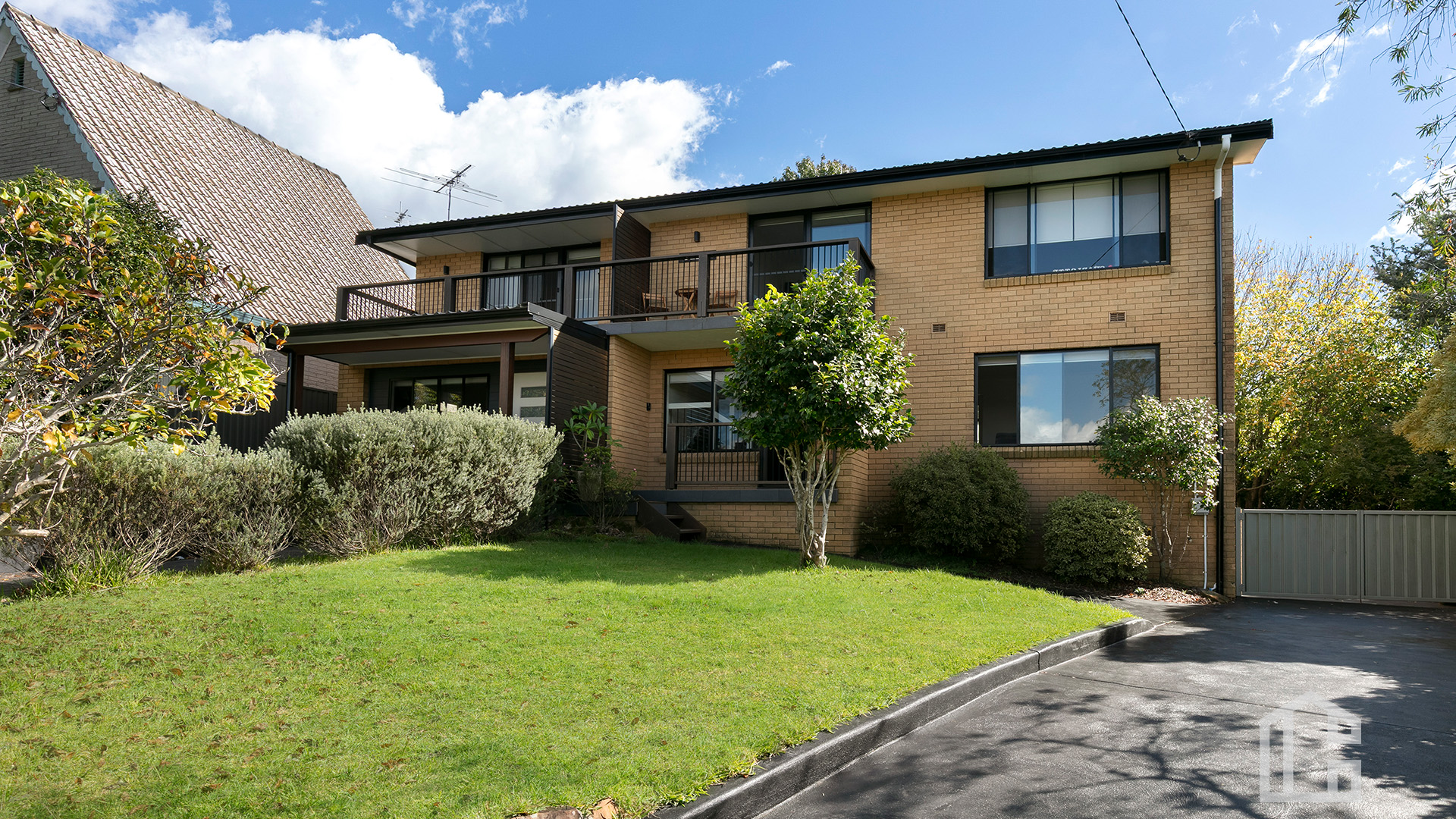12 Douglas Street