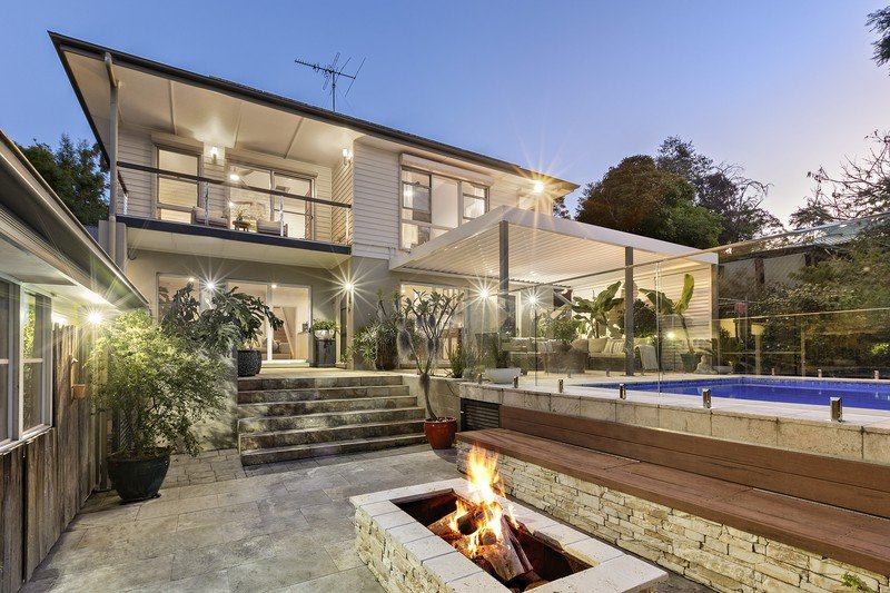 12 Torwood Street