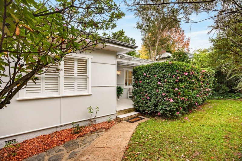 48 Hawkesbury Road
