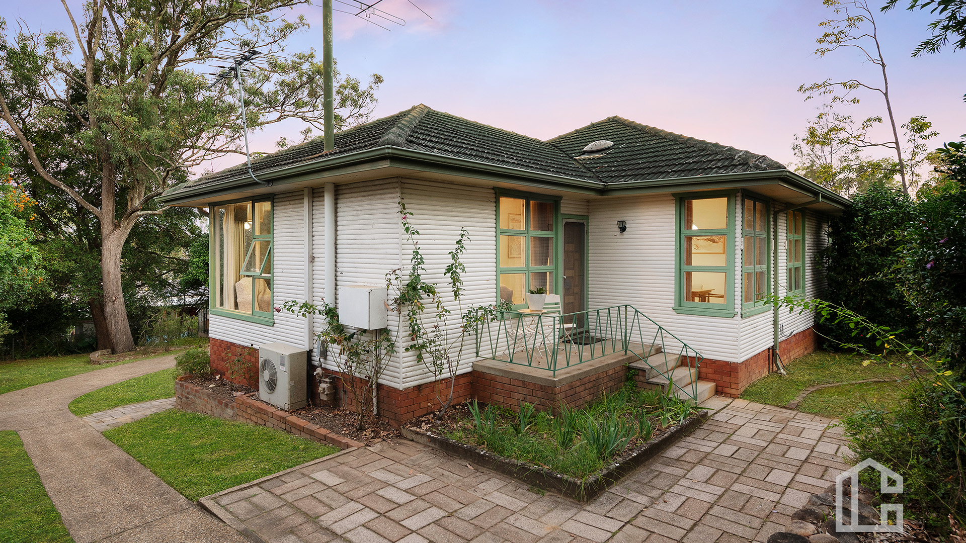 25 Gregory Terrace